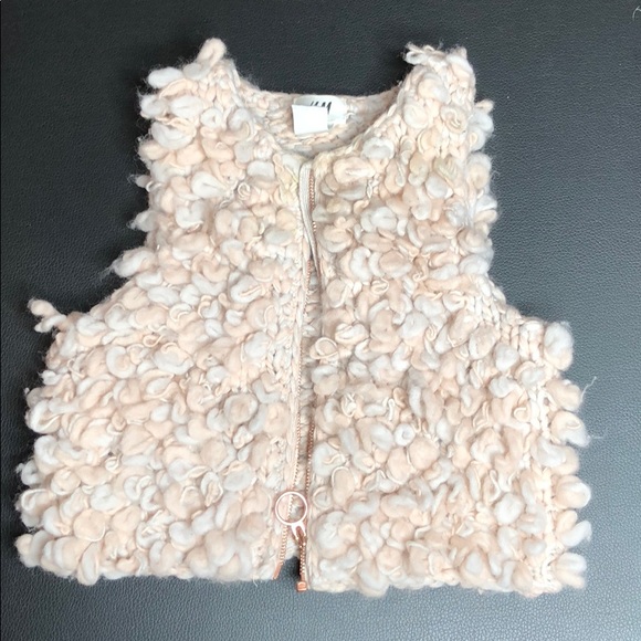 H&M UNICEF collection vest Sz 1 1/2-2Y - Picture 1 of 3
